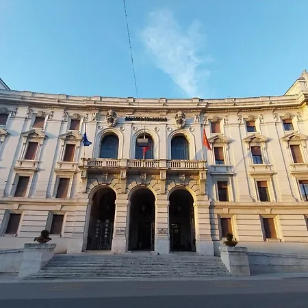 Apartment-c By Homes In Апартаменты